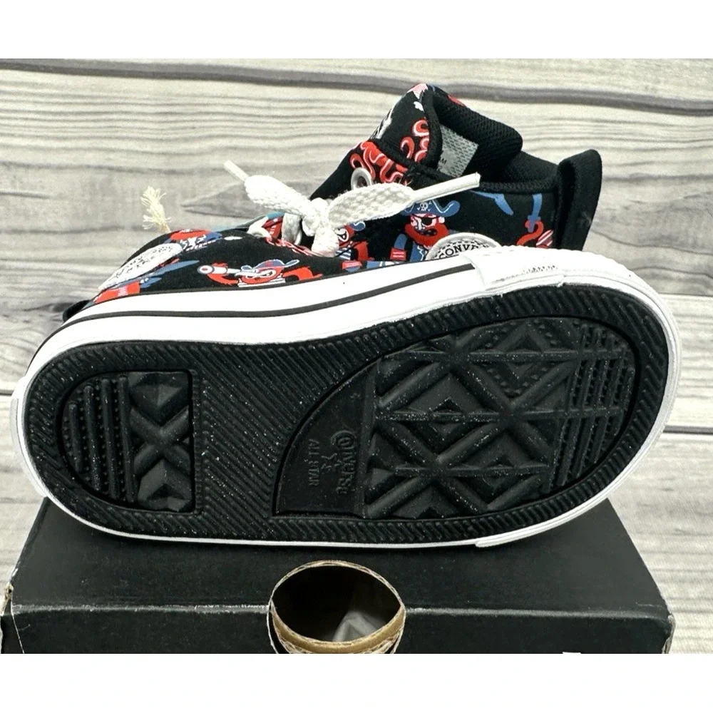 CONVERSE CHUCK TAYLOR ALL STAR STREET PIRATE PRINT SNEAKERS Infant Size 4 BLACK‎